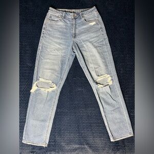 American Eagle mom jeans-light wash-women’s size 8